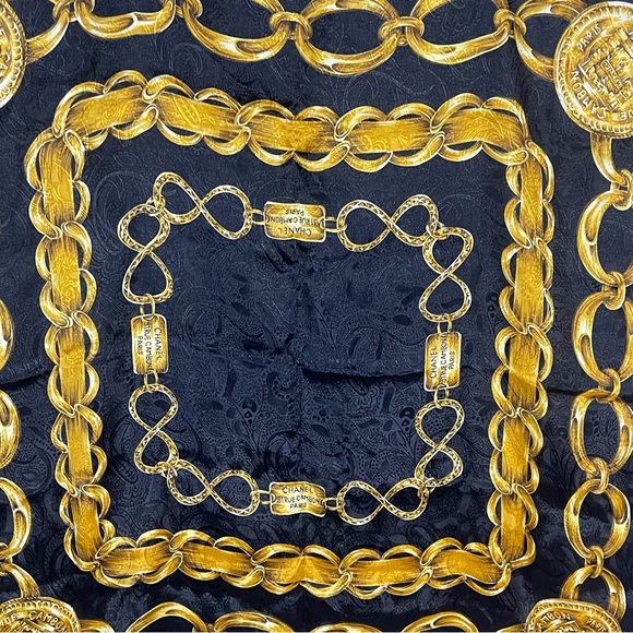 SOLD Chanel Vtg 80’s Authentic Chain Motif Logo Spellout Black Gold Silk Scarf - Picture 10 of 14